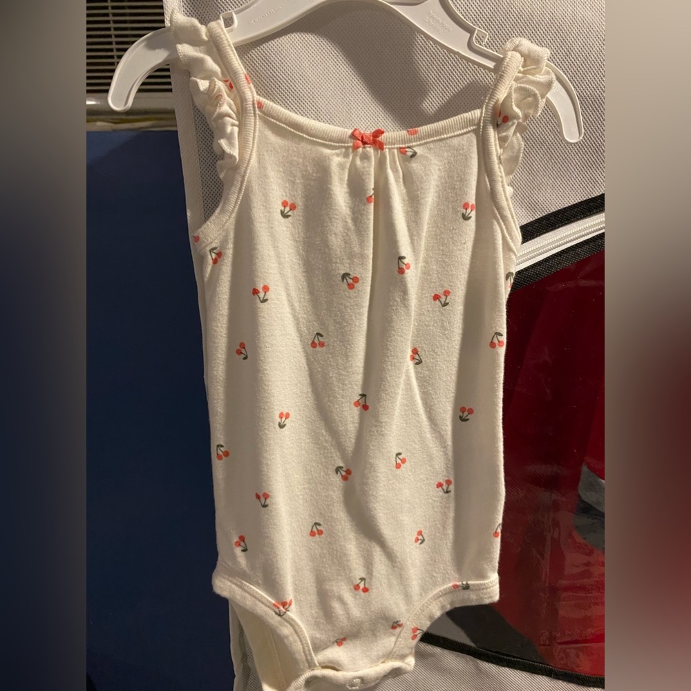 Carter’s Infant Girls Cherries Bodysuit, size 9 months.